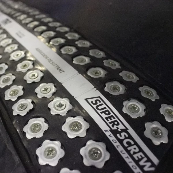 Metallic and rubber lacers
